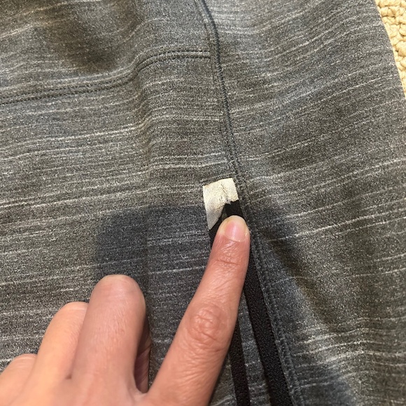 Lole black and grey Fitted Pullover style running fleece - Picture 5 of 16